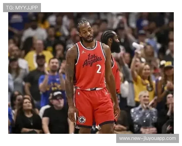 伦纳德终场前关键一投命中，快船在主场笑纳胜利