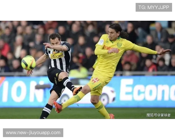 南特主攻边路冲击，连传数脚打穿防线